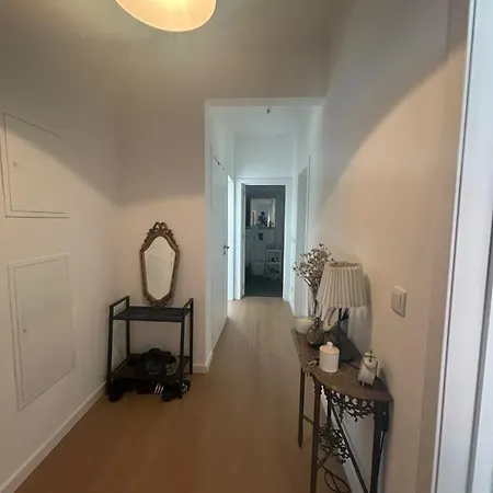 Agradavel ! 15 Min Centro De Lisboa Homestay *