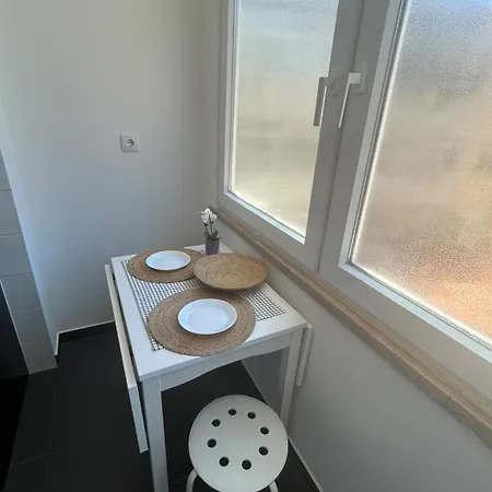 Agradavel ! 15 Min Centro De Lisboa Homestay